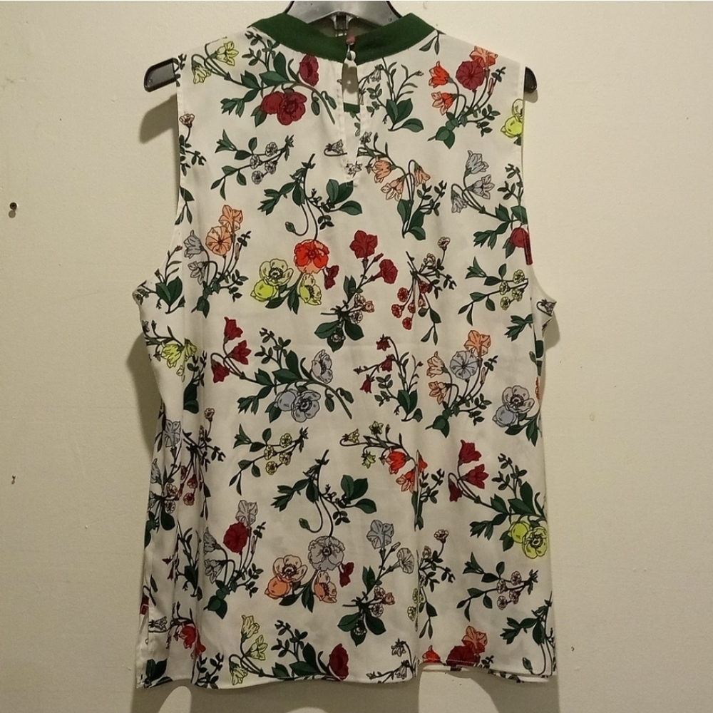 Ann Taylor top (NE)